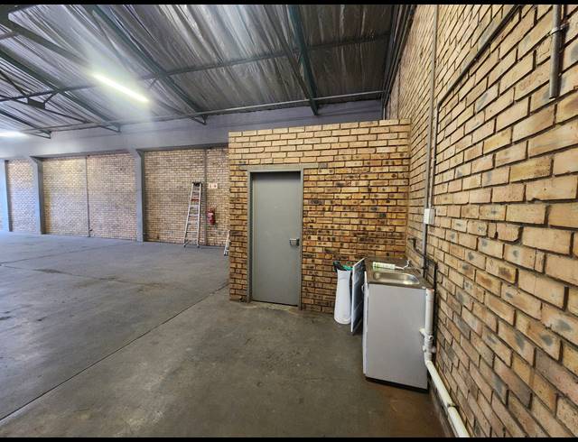 216M² WAREHOUSE TO LET IN WADEVILLE